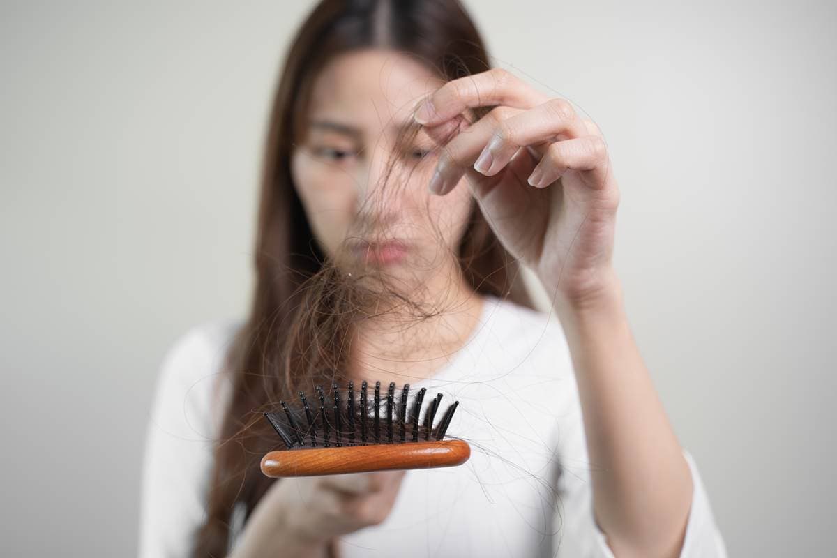 吹冷氣頭皮負擔重!秋季掉髮量高達平時3倍,中醫曝吃「2食物」養髮不稀疏 吹冷氣頭皮負擔重!秋季掉髮量高達平時3倍,中醫曝吃「2食物」養髮不稀疏