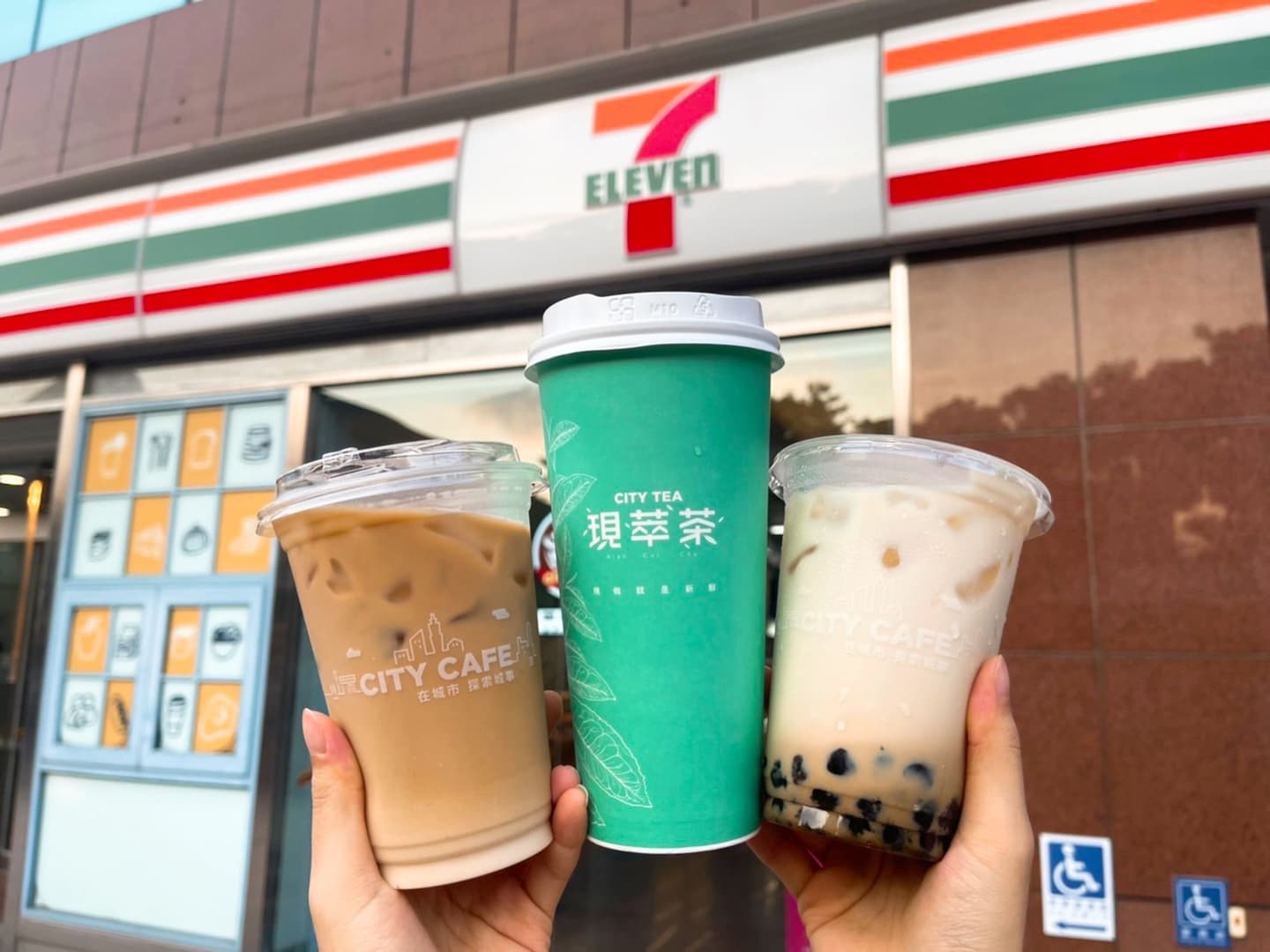中華隊百面金牌GET!全台超商飲品喝爆:7-11、全家買一送一,OK第2杯半價 中華隊百面金牌GET!全台超商飲品喝爆:7-11、全家買一送一,OK第2杯半價