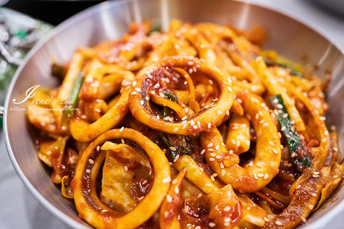韓國連鎖「國民部隊鍋」首登台!白飯、泡麵、小菜吃到飽,道地口味分量超大 韓國連鎖「國民部隊鍋」首登台!白飯、泡麵、小菜吃到飽,道地口味分量超大