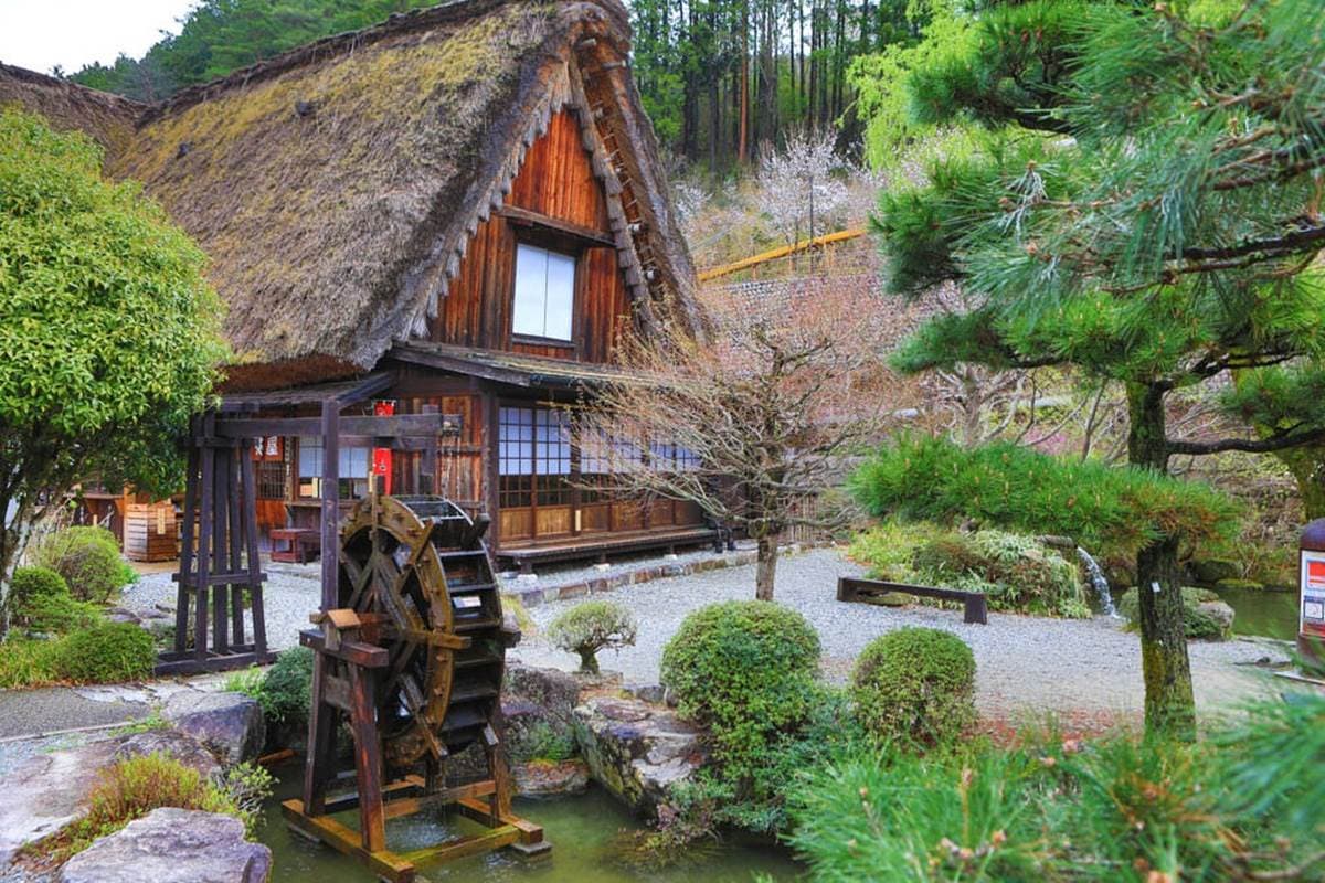 親子寒假泡湯預備!童話村免費足湯泡到飽,再衝175公尺刺激「森林溜滑梯」 親子寒假泡湯預備!童話村免費足湯泡到飽,再衝175公尺刺激「森林溜滑梯」