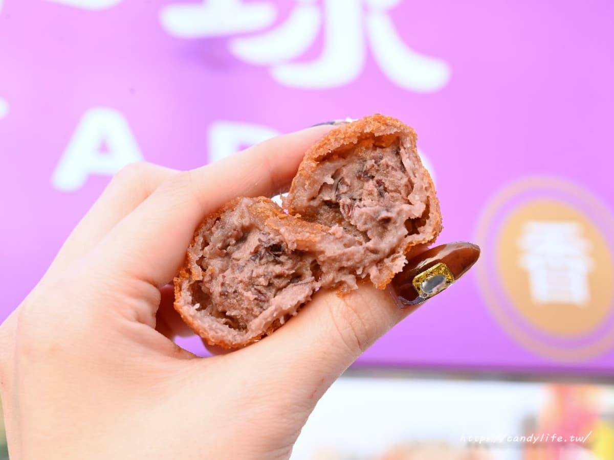 台中逛夜市必吃!「香酥芋泥球」7種口味任選,爆漿鹹蛋黃、牽絲起司都必點 台中逛夜市必吃!「香酥芋泥球」7種口味任選,爆漿鹹蛋黃、牽絲起司都必點