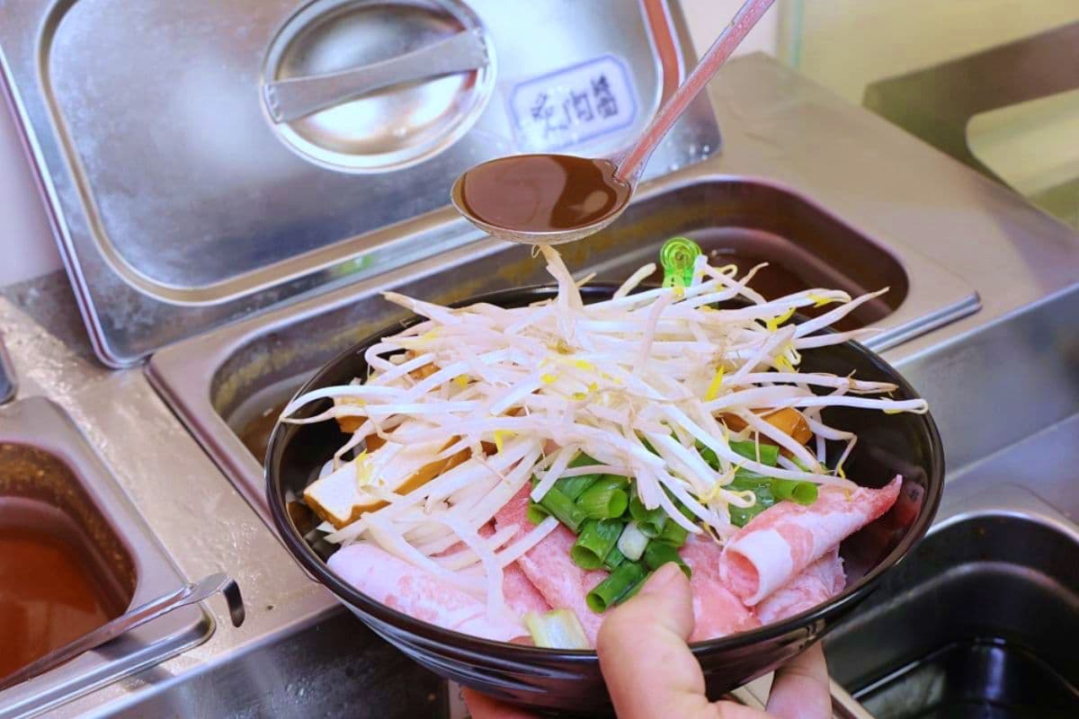 269元起肉肉無限吃!台中「蒙古烤肉吃到飽」CP值超高,加39元升級火鍋吃到撐 269元起肉肉無限吃!台中「蒙古烤肉吃到飽」CP值超高,加39元升級火鍋吃到撐