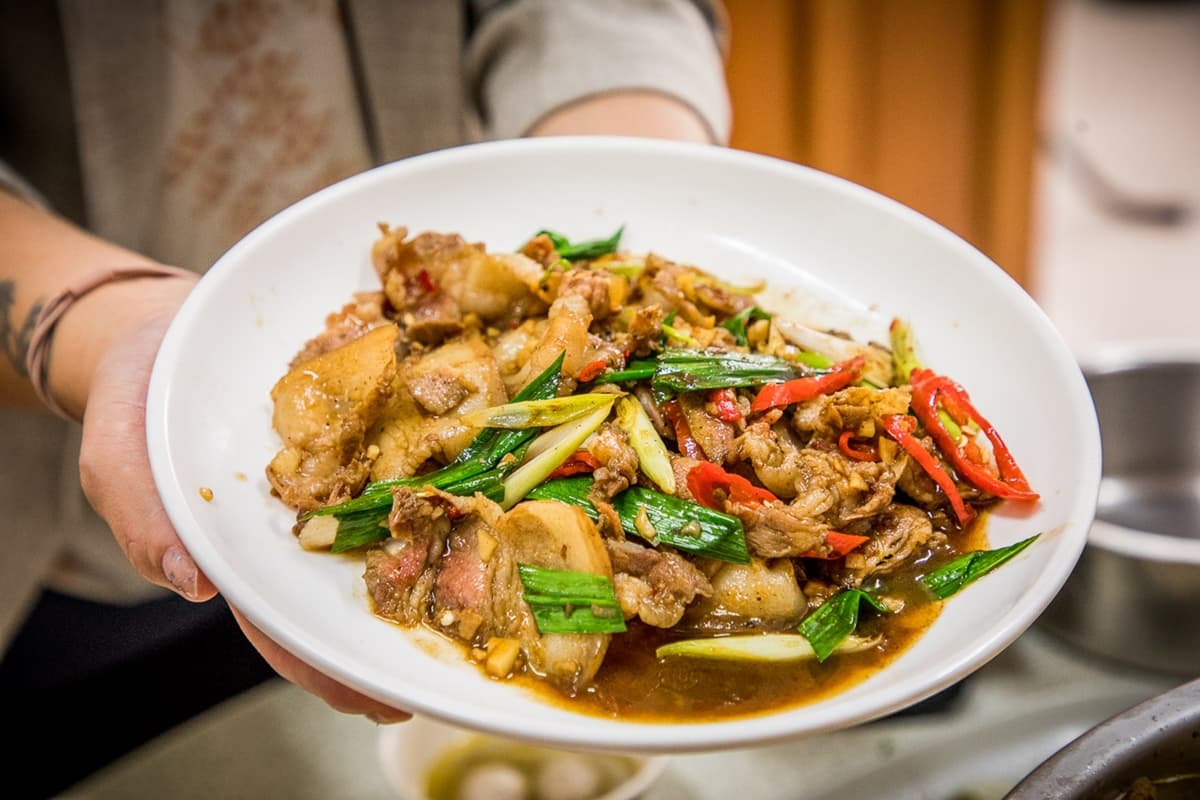 老饕才知隱藏版!超偏僻「大鋼盆薑母鴨」肉多厚實又Q彈,獨特清香愈煮愈甜 老饕才知隱藏版!超偏僻「大鋼盆薑母鴨」肉多厚實又Q彈,獨特清香愈煮愈甜