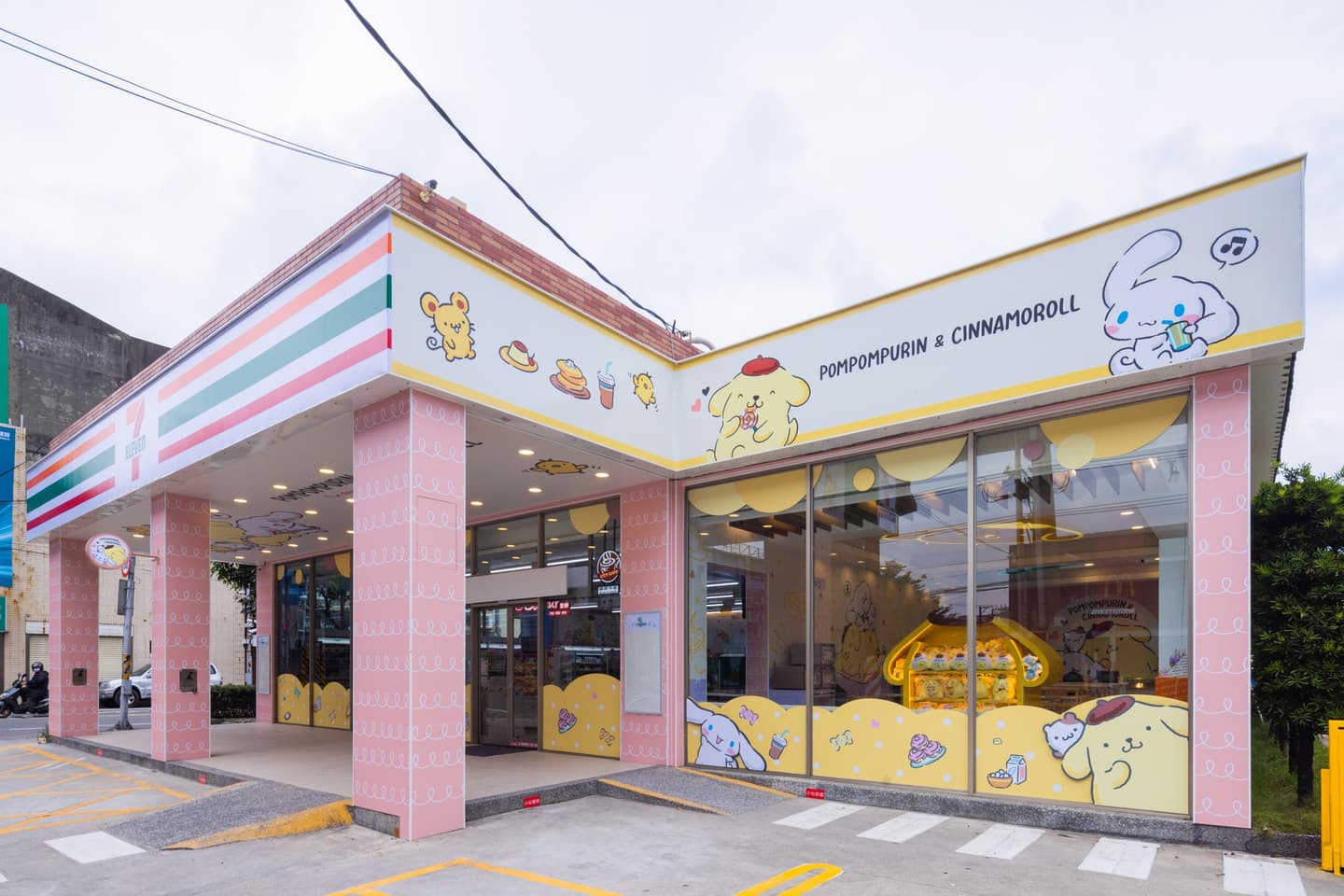 7-11「布丁狗&大耳狗主題店」開在這!大頭燈箱、布丁狗櫃,三麗鷗粉衝打卡 7-11「布丁狗&大耳狗主題店」開在這!大頭燈箱、布丁狗櫃,三麗鷗粉衝打卡
