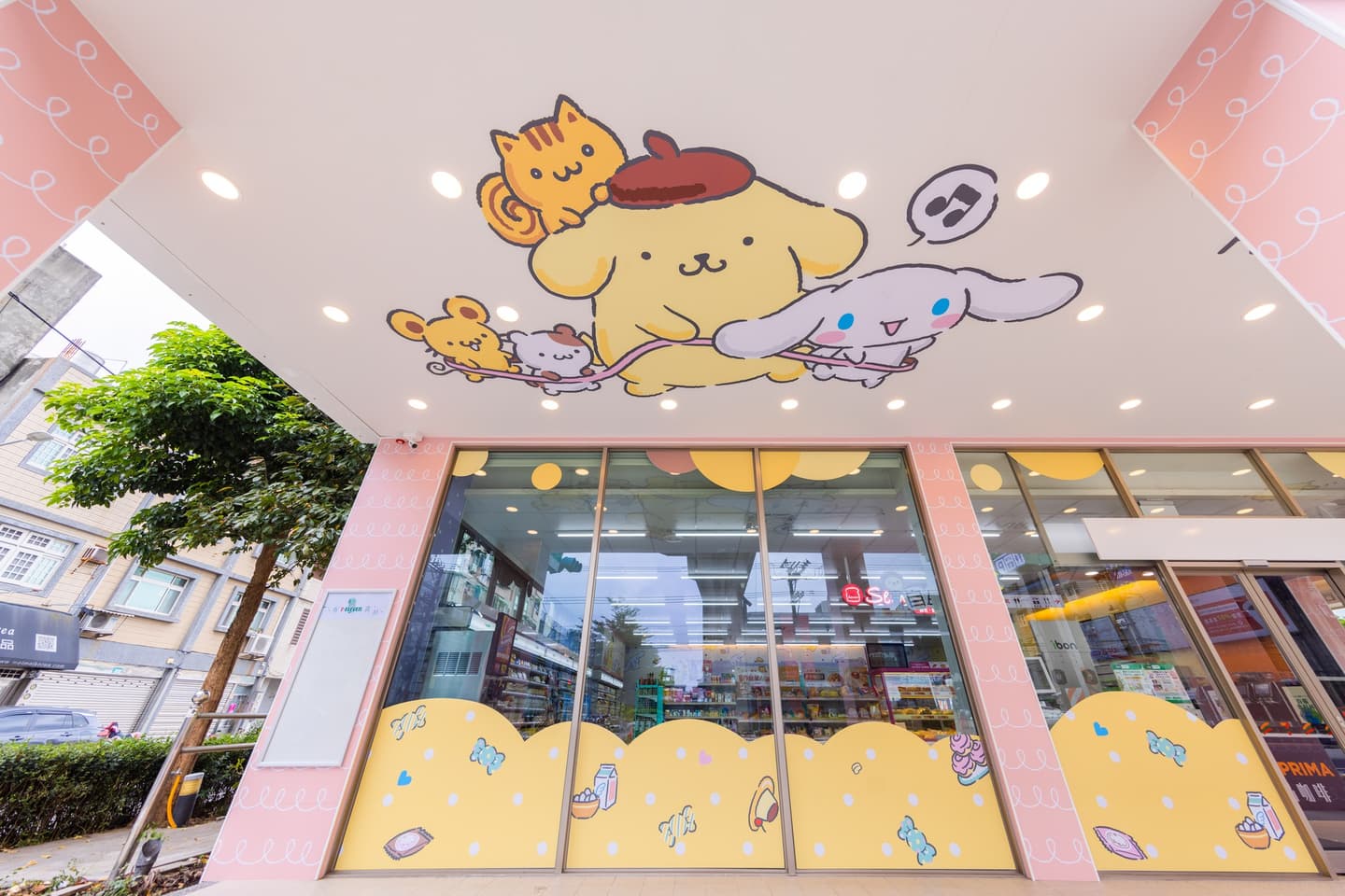 7-11「布丁狗&大耳狗主題店」開在這!大頭燈箱、布丁狗櫃,三麗鷗粉衝打卡 7-11「布丁狗&大耳狗主題店」開在這!大頭燈箱、布丁狗櫃,三麗鷗粉衝打卡