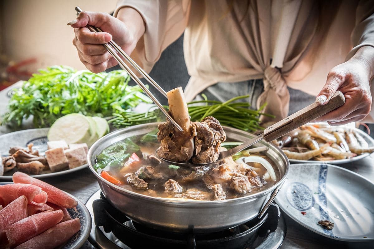 張學友也愛的麻辣鍋!全台必吃6火鍋名店:羊肉爐吃到飽、40年老字號石頭鍋 張學友也愛的麻辣鍋!全台必吃6火鍋名店:羊肉爐吃到飽、40年老字號石頭鍋