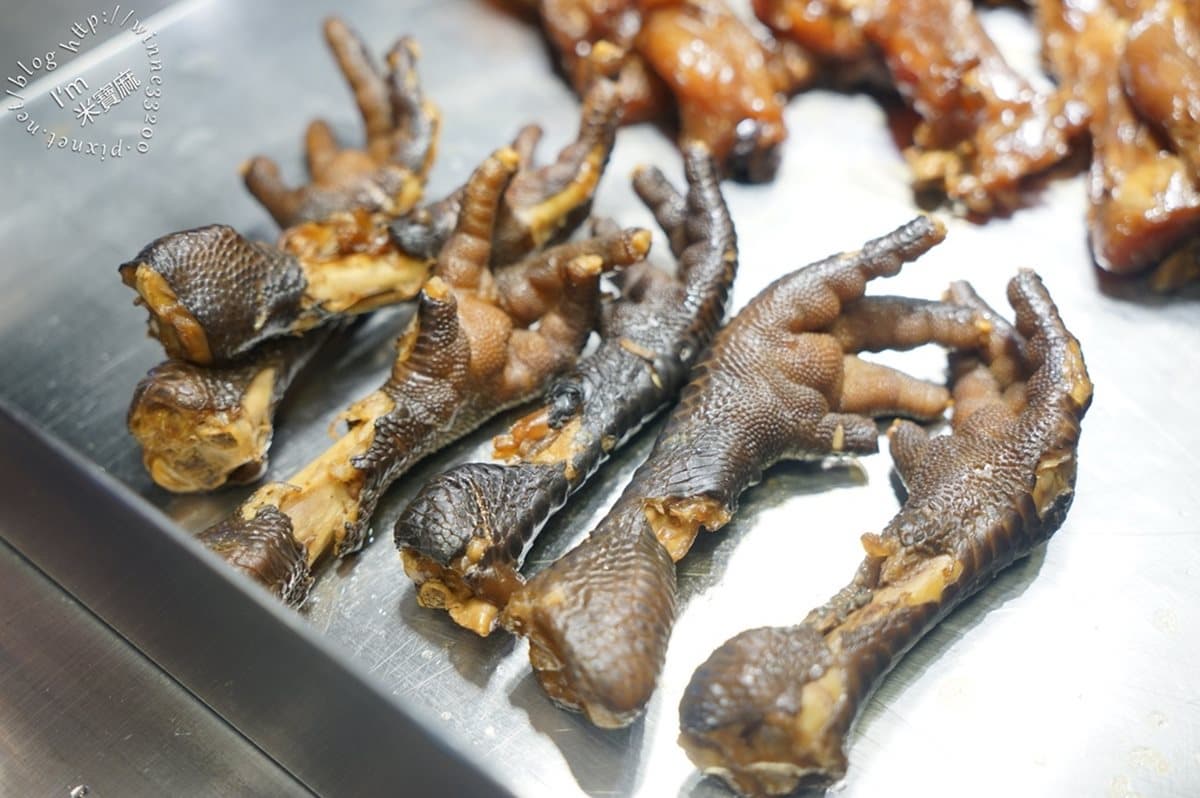 饒河夜市必吃!陳鴻帶路吃「祕製滷味攤」,老饕最愛獨門「牛三寶」神入味 饒河夜市必吃!陳鴻帶路吃「祕製滷味攤」,老饕最愛獨門「牛三寶」神入味