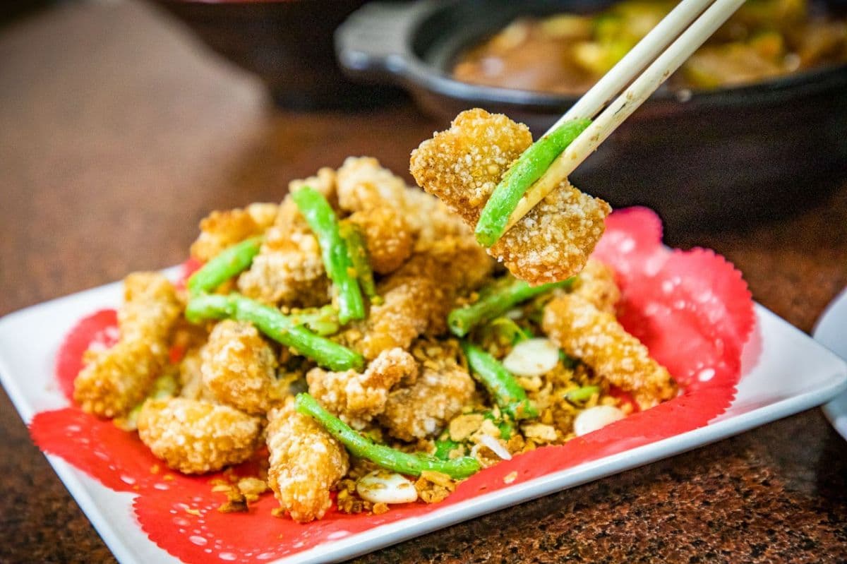 飄香桃園60年!老饕最愛爆量「溫體牛腩鍋」藏巷弄,蝦仁炒飯CP值超高 飄香桃園60年!老饕最愛爆量「溫體牛腩鍋」藏巷弄,蝦仁炒飯CP值超高