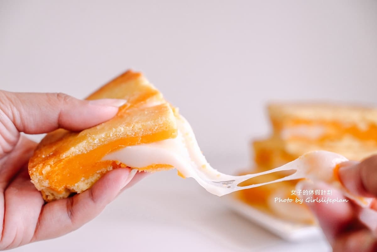牽絲Q餅太欠吃!台中超低調「老字號餅店」藏這,巨無霸蛋黃酥過年必搶 牽絲Q餅太欠吃!台中超低調「老字號餅店」藏這,巨無霸蛋黃酥過年必搶
