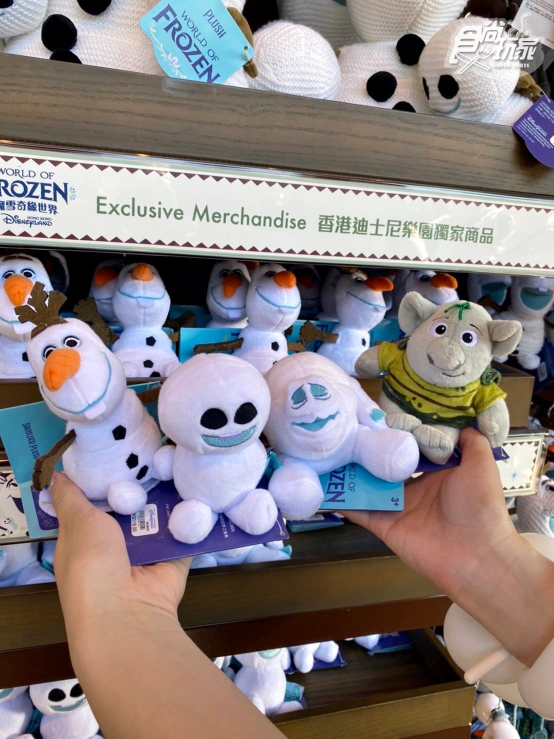 雪寶糖果桶、小雪人頭箍Q爆!香港迪士尼樂園「魔雪奇緣世界」10大周邊推推 雪寶糖果桶、小雪人頭箍Q爆!香港迪士尼樂園「魔雪奇緣世界」10大周邊推推