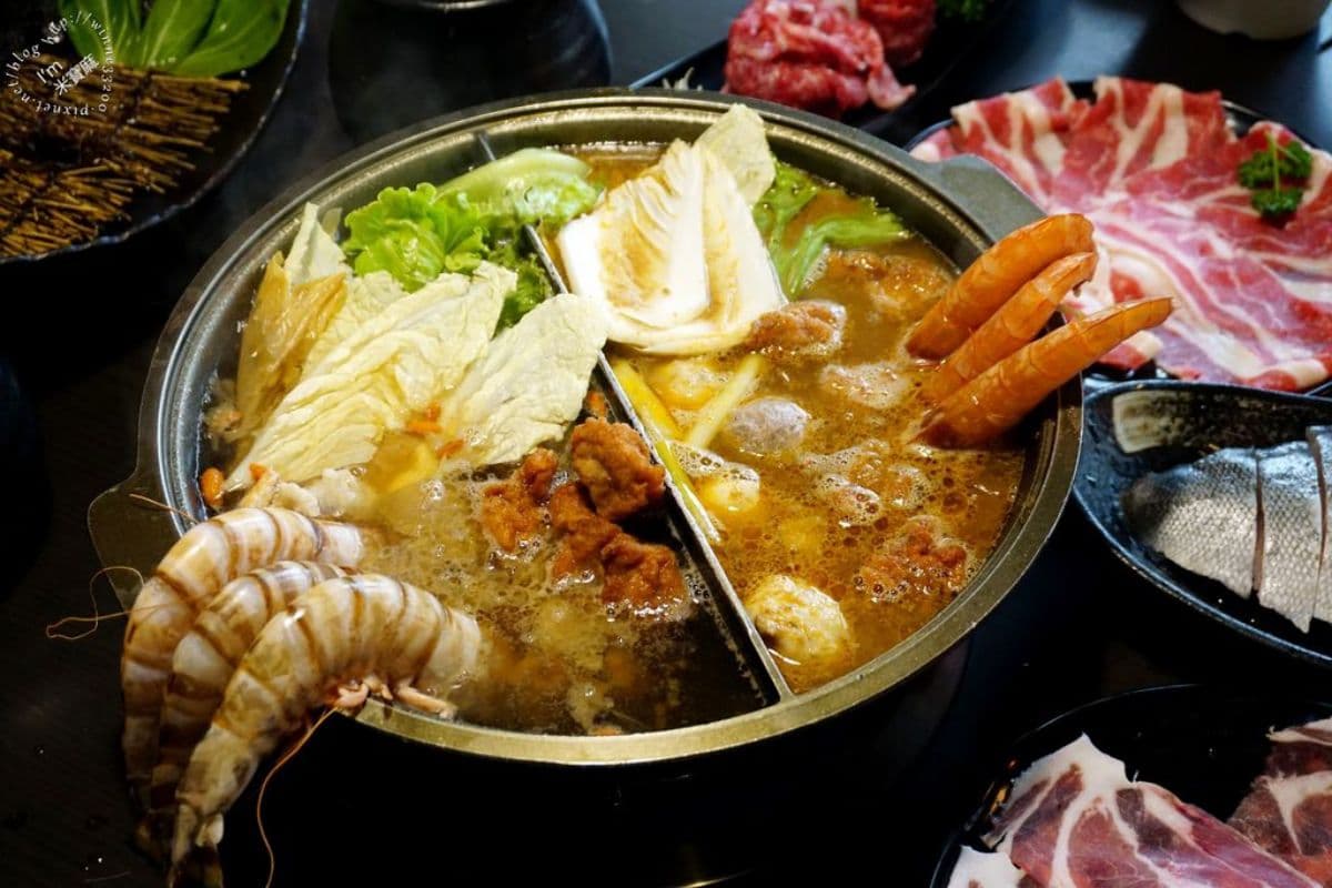 被豆漿耽誤的蛋塔店?行天宮美食16間,超推創意台味粉漿蛋餅、人氣排隊麻糬 行天宮美食:赤牛哥汕頭火鍋