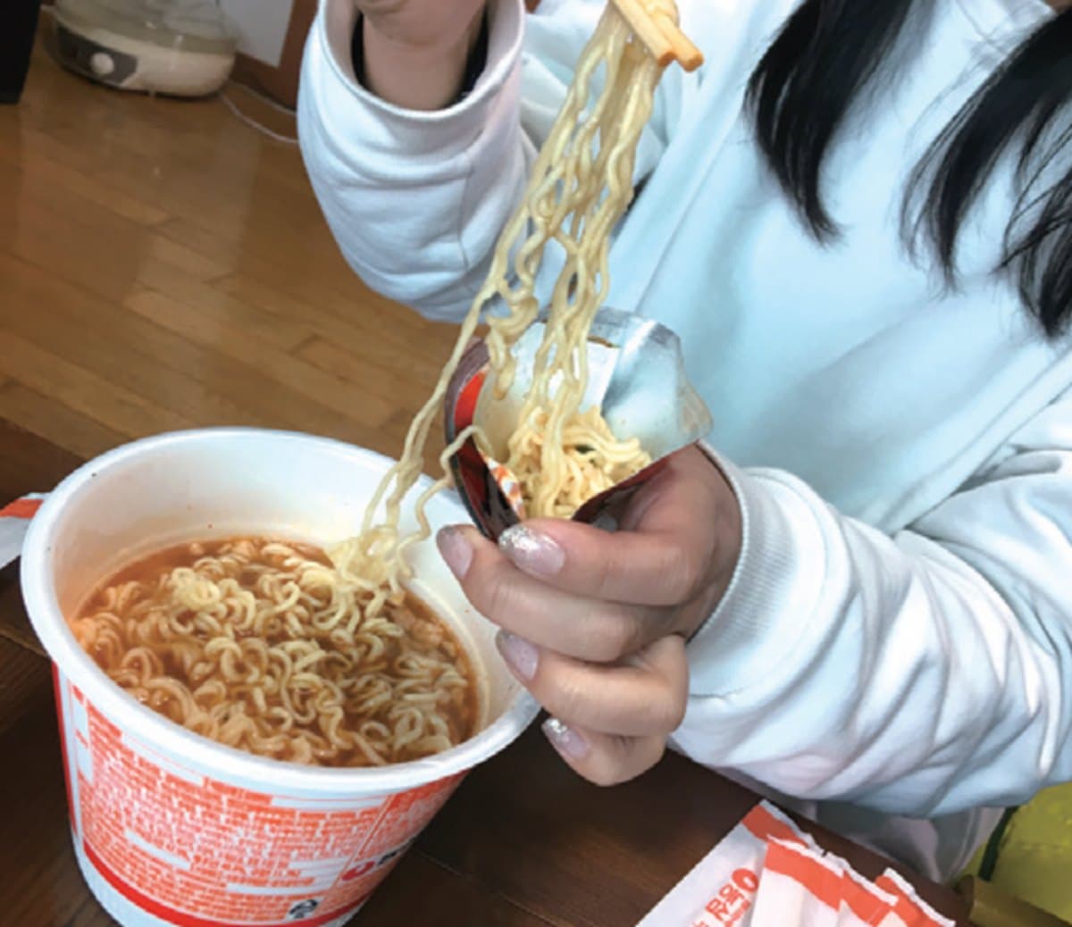 正宗韓國泡麵這樣煮!專家教「神奇吃法」超道地,10分鐘還原《金祕書》料理 正宗韓國泡麵這樣煮!專家教「神奇吃法」超道地,10分鐘還原《金祕書》料理