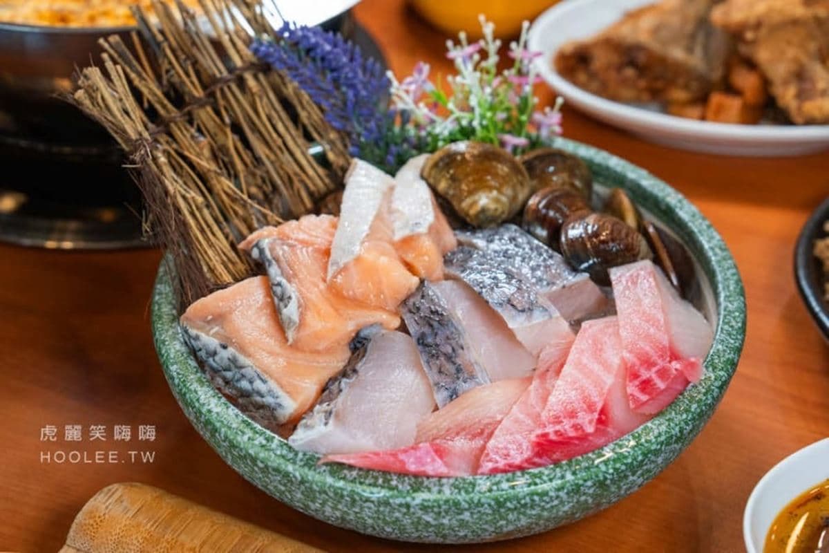 239元起火鍋吃到飽!超值自助吧炸雞腿、醃蛤蜊無限供應,免服務費超佛心 239元起火鍋吃到飽!超值自助吧炸雞腿、醃蛤蜊無限供應,免服務費超佛心