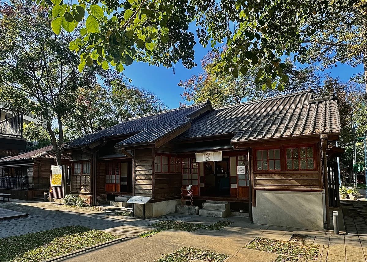 桃園人「霜淇淋買一送一」!人氣抹茶店進駐百年古宅,再吃冬限定甜湯 桃園人「霜淇淋買一送一」!人氣抹茶店進駐百年古宅,再吃冬限定甜湯