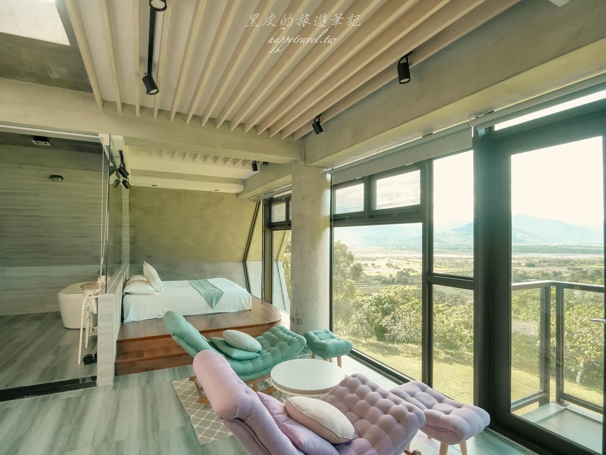 入住玻璃屋享無死角美景!開箱花蓮清水模民宿,入夜肉眼就能看到銀河 入住玻璃屋享無死角美景!開箱花蓮清水模民宿,入夜肉眼就能看到銀河