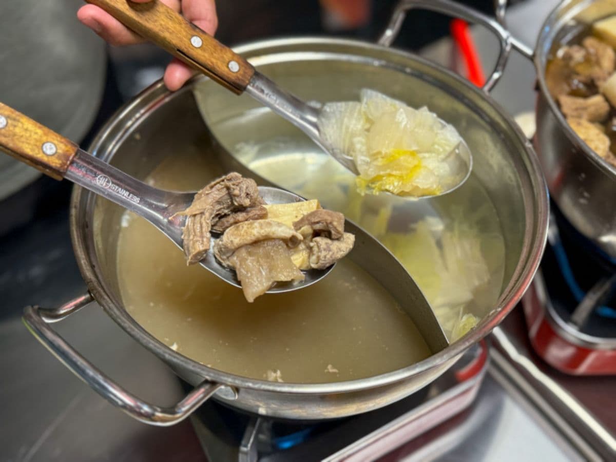 【新開店】4人同行1人免費!薑母鴨、羊肉爐4種火鍋吃到飽,30種食材任點 【新開店】4人同行1人免費!薑母鴨、羊肉爐4種火鍋吃到飽,30種食材任點