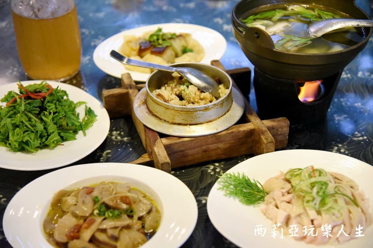 獨享室內外雙浴池!溪頭「長城風」絕美小木屋,爽泡足湯、提燈夜遊 獨享室內外雙浴池!溪頭「長城風」絕美小木屋,爽泡足湯、提燈夜遊