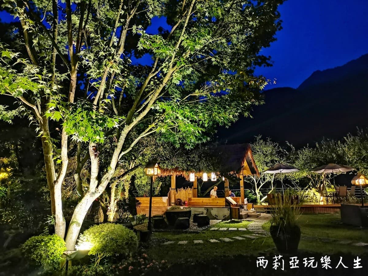 獨享室內外雙浴池!溪頭「長城風」絕美小木屋,爽泡足湯、提燈夜遊 獨享室內外雙浴池!溪頭「長城風」絕美小木屋,爽泡足湯、提燈夜遊