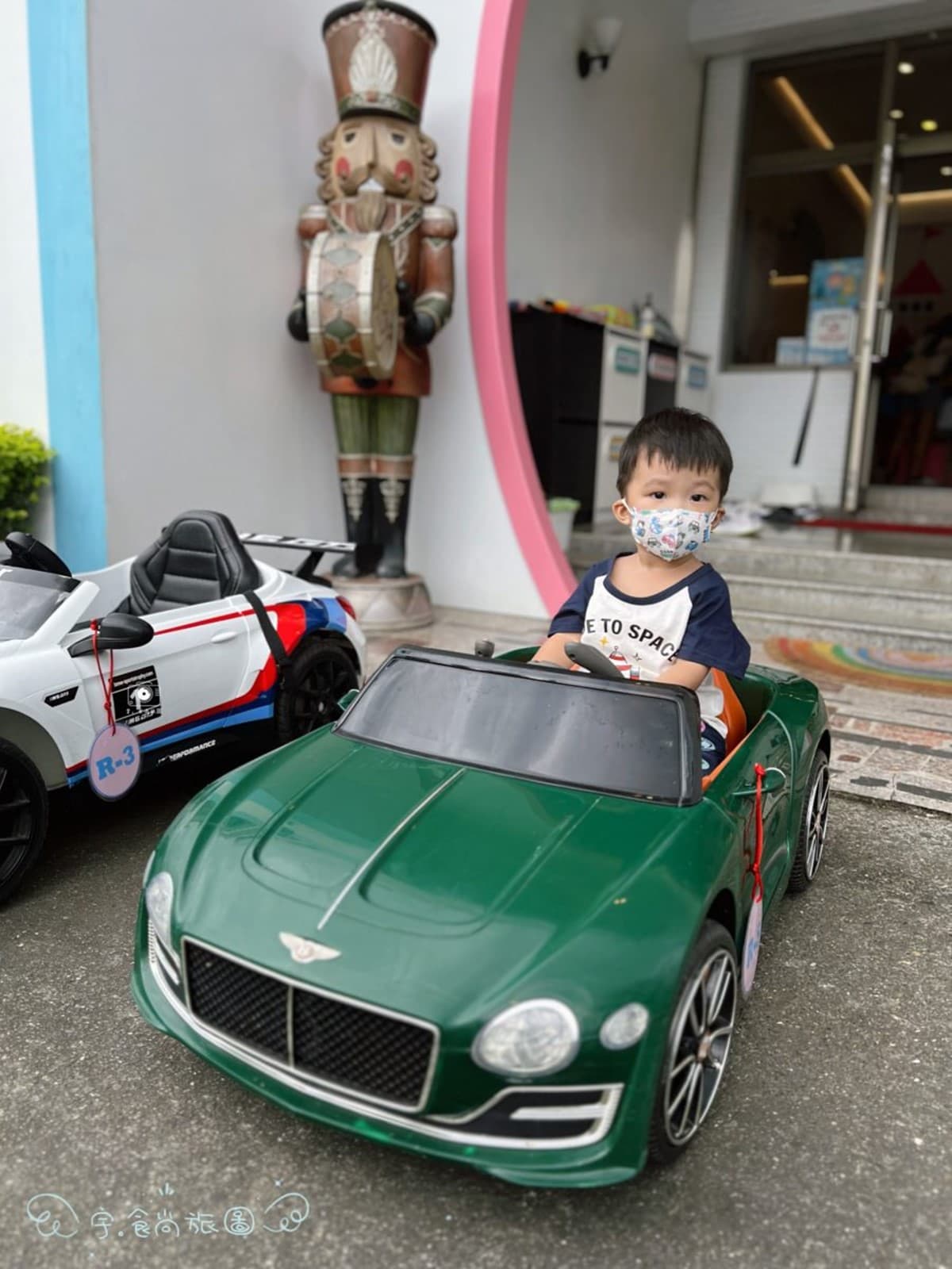 嘉義最強親子旅店!房內爽滑城堡溜滑梯,免費迪士尼扮裝、房前就能BBQ 嘉義最強親子旅店!房內爽滑城堡溜滑梯,免費迪士尼扮裝、房前就能BBQ