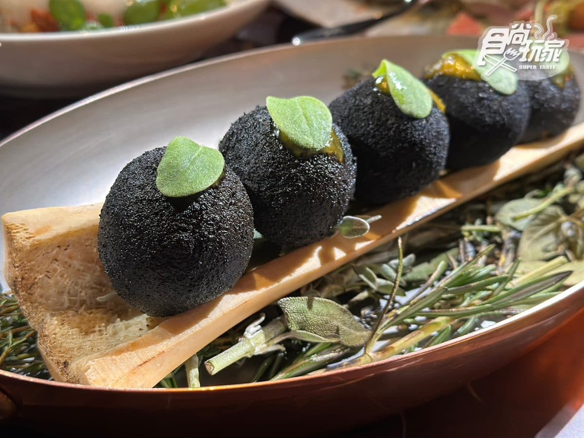 睡在港景第1排!入住「香港最美飯店」享用正宗義料,再送熱門景點門票 睡在港景第1排!入住「香港最美飯店」享用正宗義料,再送熱門景點門票