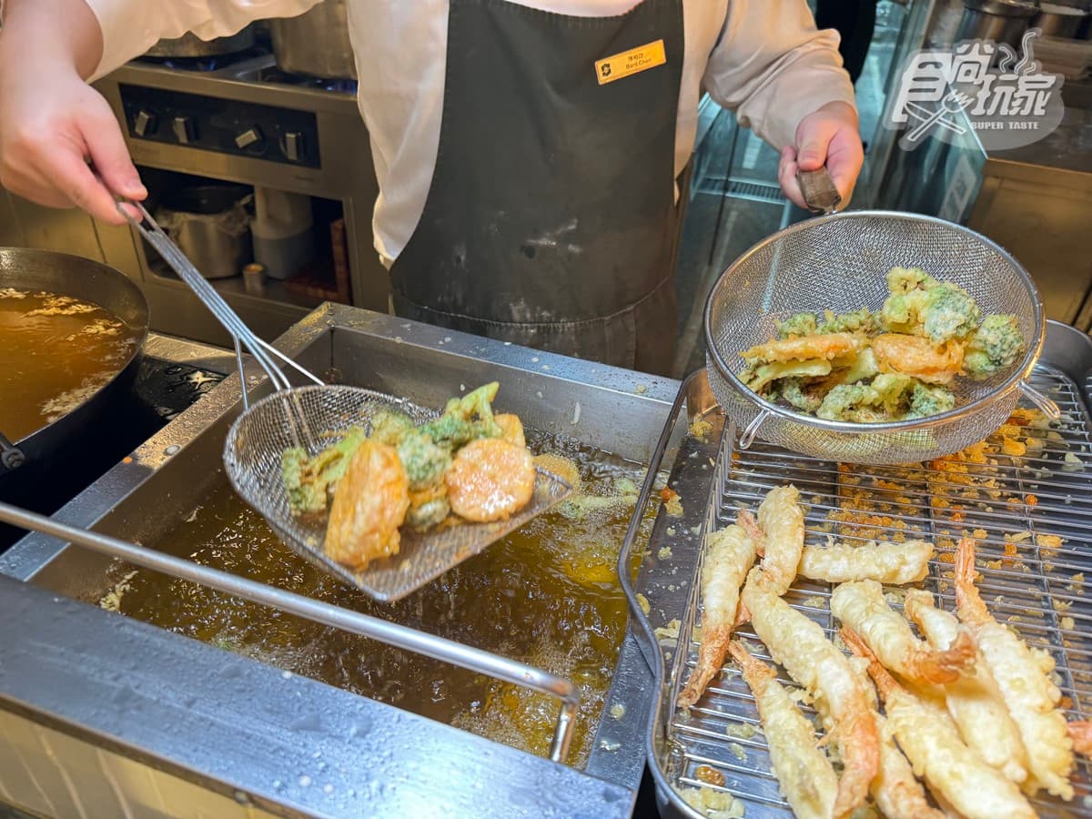 脆皮豬腳、啤酒蝦無限吃!台北Buffet德國季只到10月底,還有生啤酒暢飲 脆皮豬腳、啤酒蝦無限吃!台北Buffet德國季只到10月底,還有生啤酒暢飲