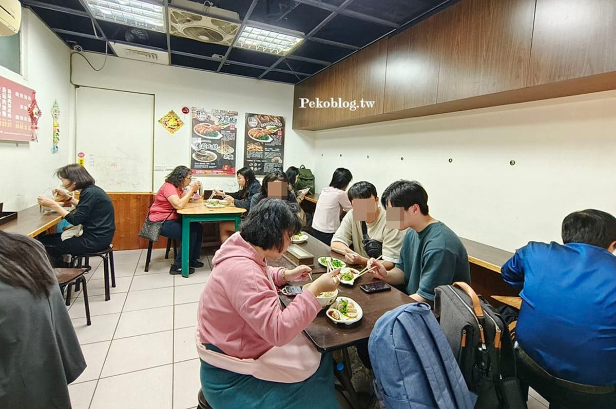 40元便宜開吃!網推「台北最好吃大腸圈」是這家,飽滿軟Q、必沾蒜蓉辣椒 40元便宜開吃!網推「台北最好吃大腸圈」是這家,飽滿軟Q、必沾蒜蓉辣椒