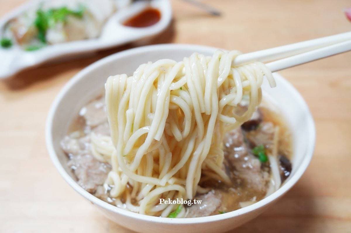 40元便宜開吃!網推「台北最好吃大腸圈」是這家,飽滿軟Q、必沾蒜蓉辣椒 40元便宜開吃!網推「台北最好吃大腸圈」是這家,飽滿軟Q、必沾蒜蓉辣椒