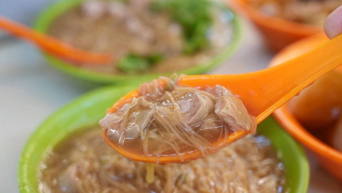 女神林心如也愛!「黃金大腸麵線」香Q入味超唰嘴,甜不辣無限續湯喝到飽 女神林心如也愛!「黃金大腸麵線」香Q入味超唰嘴,甜不辣無限續湯喝到飽
