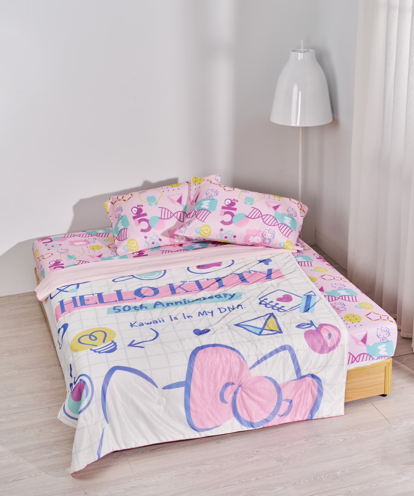 免費收Hello Kitty粉嫩寢具!「這天起」開搶7周邊:Kitty大頭洗衣袋、碗盤組 免費收Hello Kitty粉嫩寢具!「這天起」開搶7周邊:Kitty大頭洗衣袋、碗盤組