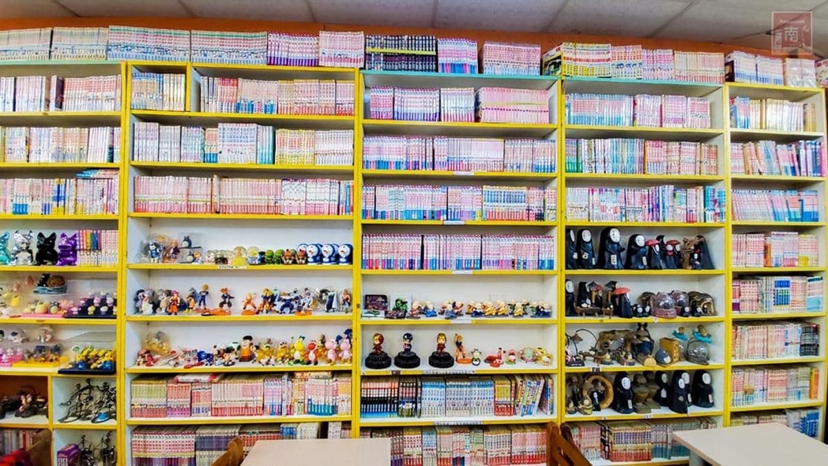 漫畫不限時看到爽!老街「懷舊漫畫書店」吃豆花憶童年,還可免費上網、充電 漫畫不限時看到爽!老街「懷舊漫畫書店」吃豆花憶童年,還可免費上網、充電