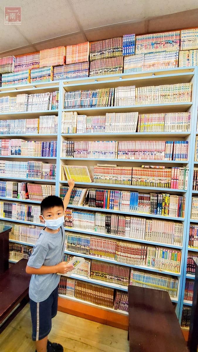 漫畫不限時看到爽!老街「懷舊漫畫書店」吃豆花憶童年,還可免費上網、充電 漫畫不限時看到爽!老街「懷舊漫畫書店」吃豆花憶童年,還可免費上網、充電