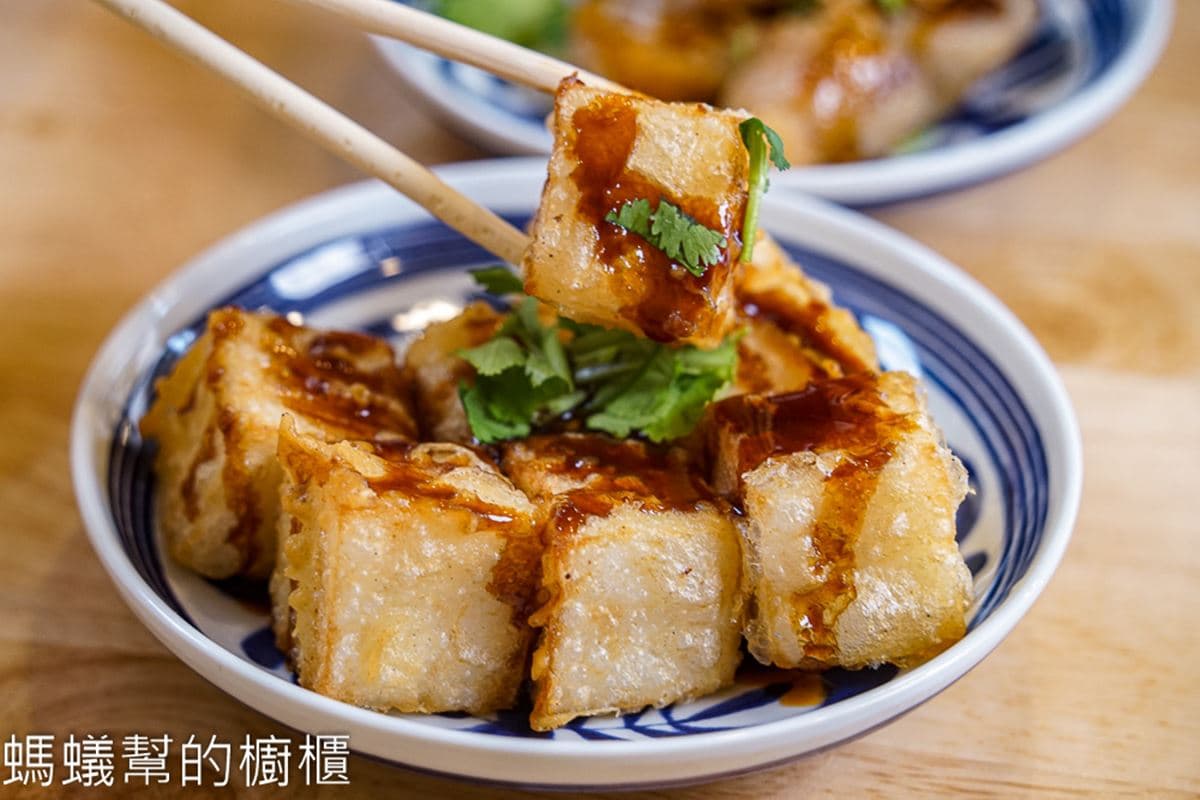 酥香燒肉+大腸太犯規!「碗公黃金麵線」給料不手軟,海味章魚、小卷也要吃 酥香燒肉+大腸太犯規!「碗公黃金麵線」給料不手軟,海味章魚、小卷也要吃