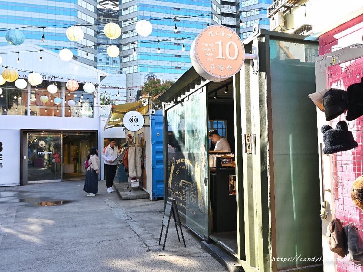 【新開店】巨大「韓國金幣燒」現身台中!超長牽絲瀑布太欠吃,逛街人手1個 【新開店】巨大「韓國金幣燒」現身台中!超長牽絲瀑布太欠吃,逛街人手1個