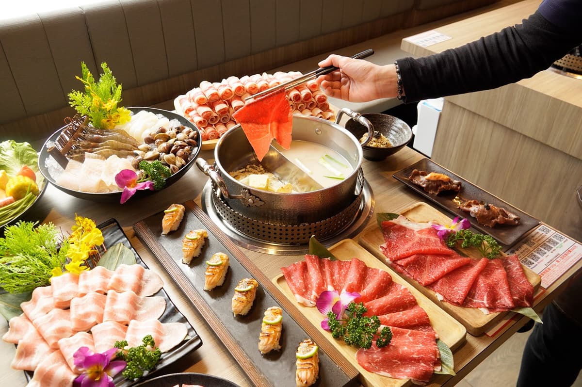 身分證「1、4、5」任2碼!炙燒鮭魚無限吃到飽,爽嗑和牛只要449元起 身分證「1、4、5」任2碼!炙燒鮭魚無限吃到飽,爽嗑和牛只要449元起