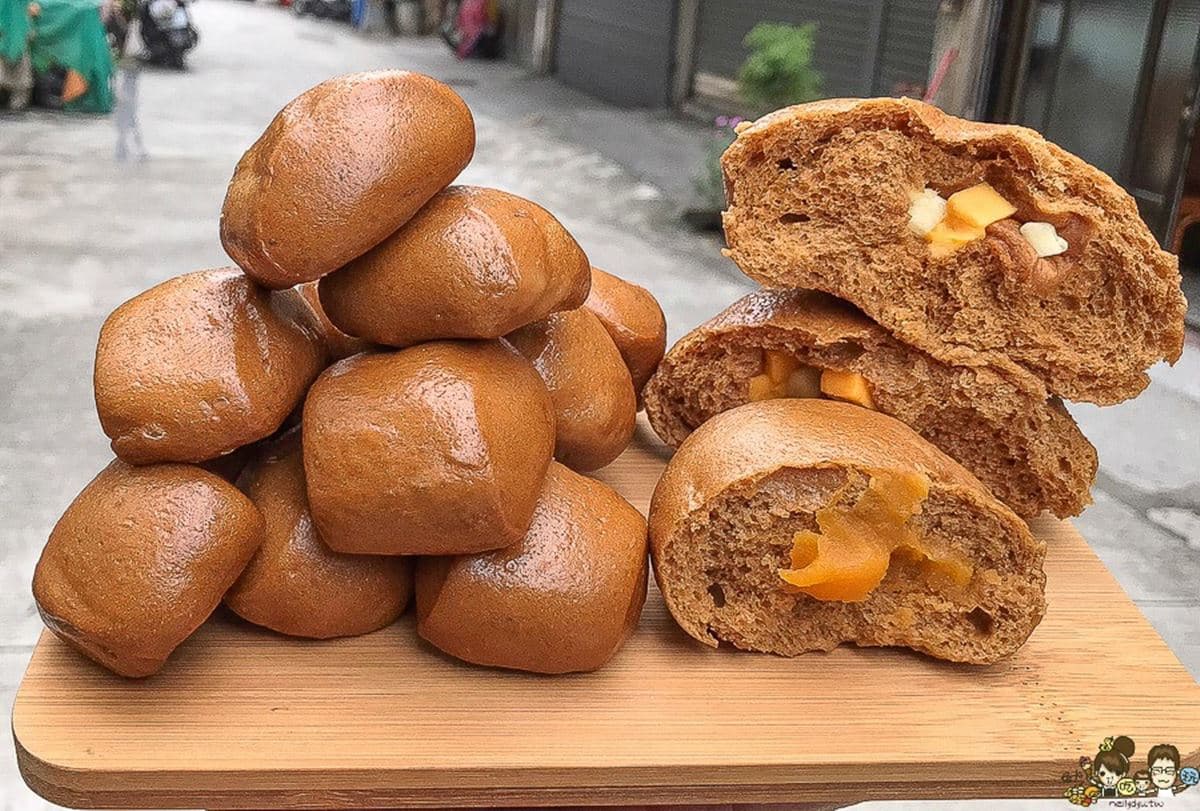 號稱高雄最難買!超限量「香Q黑糖小饅頭」在地人瘋排隊,購買攻略曝光 號稱高雄最難買!超限量「香Q黑糖小饅頭」在地人瘋排隊,購買攻略曝光