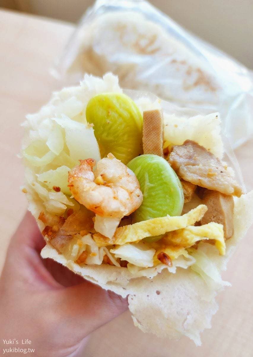 飄香市場70年排隊老攤!9種食材、8種甜度任選,正港南部味潤餅 飄香市場70年排隊老攤!9種食材、8種甜度任選,正港南部味潤餅