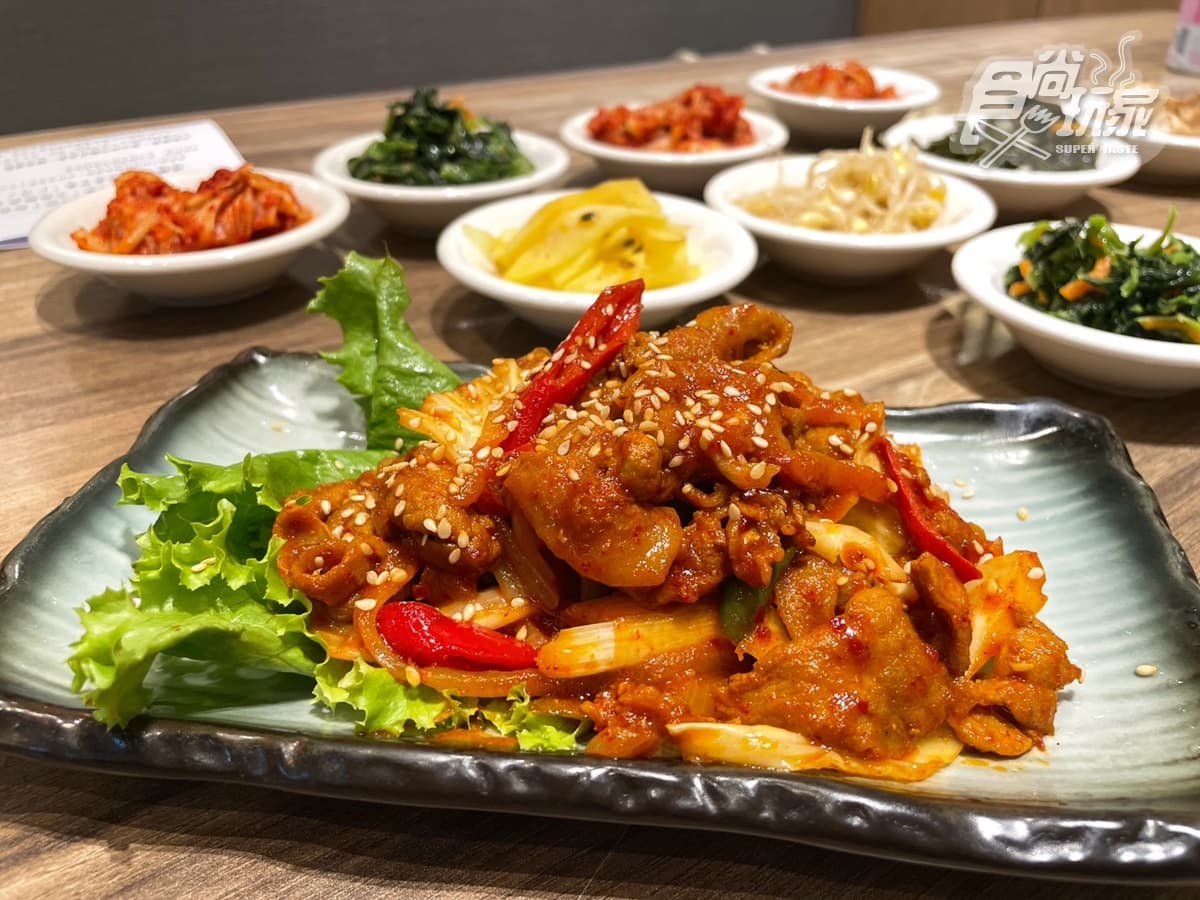 名字有「韓」半價吃烤肉!高CP值「韓式豆腐鍋」268元起吃到飽,必點雪濃湯 名字有「韓」半價吃烤肉!高CP值「韓式豆腐鍋」268元起吃到飽,必點雪濃湯