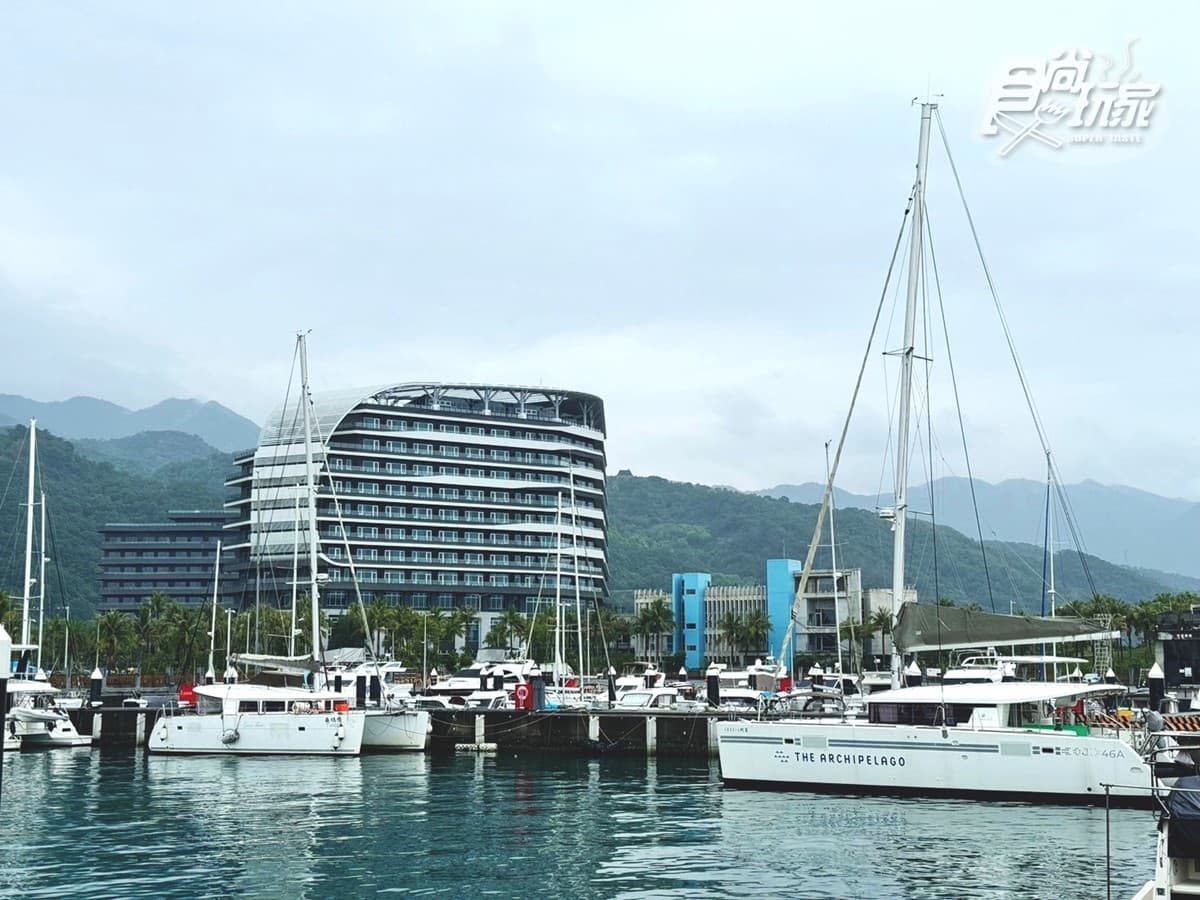 窗外就是龜山島!入住「陸地版郵輪」飯店爽泡溫泉,還嘗得到江振誠創意菜 窗外就是龜山島!入住「陸地版郵輪」飯店爽泡溫泉,還嘗得到江振誠創意菜