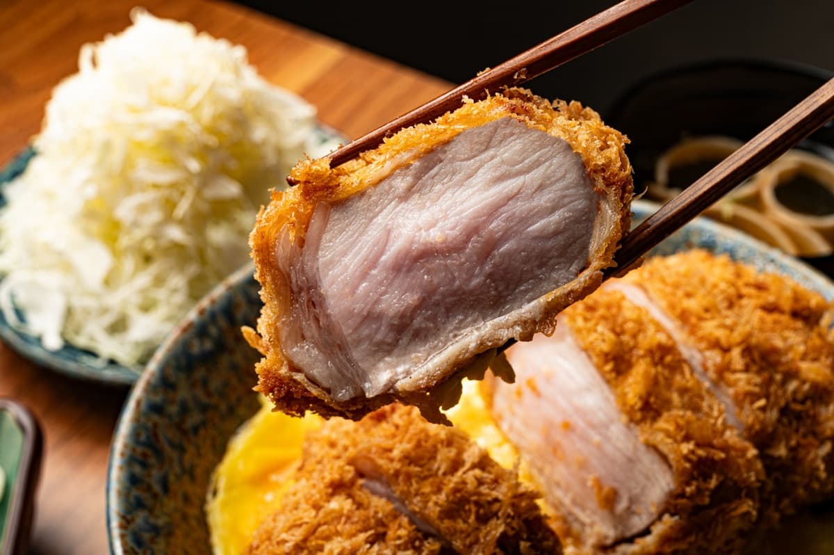 【新開店】快閃1天半價!「挑戰最厚豬排店」插旗信義,免費續味噌湯、青菜 【新開店】快閃1天半價!「挑戰最厚豬排店」插旗信義,免費續味噌湯、青菜