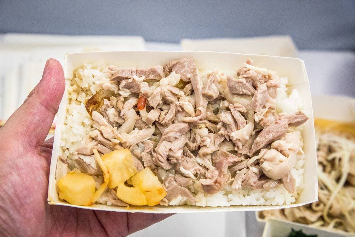 網推「台中最好吃火雞肉飯」!口味媲美嘉義本地,限量「雞片飯」晚來吃不到 網推「台中最好吃火雞肉飯」!口味媲美嘉義本地,限量「雞片飯」晚來吃不到
