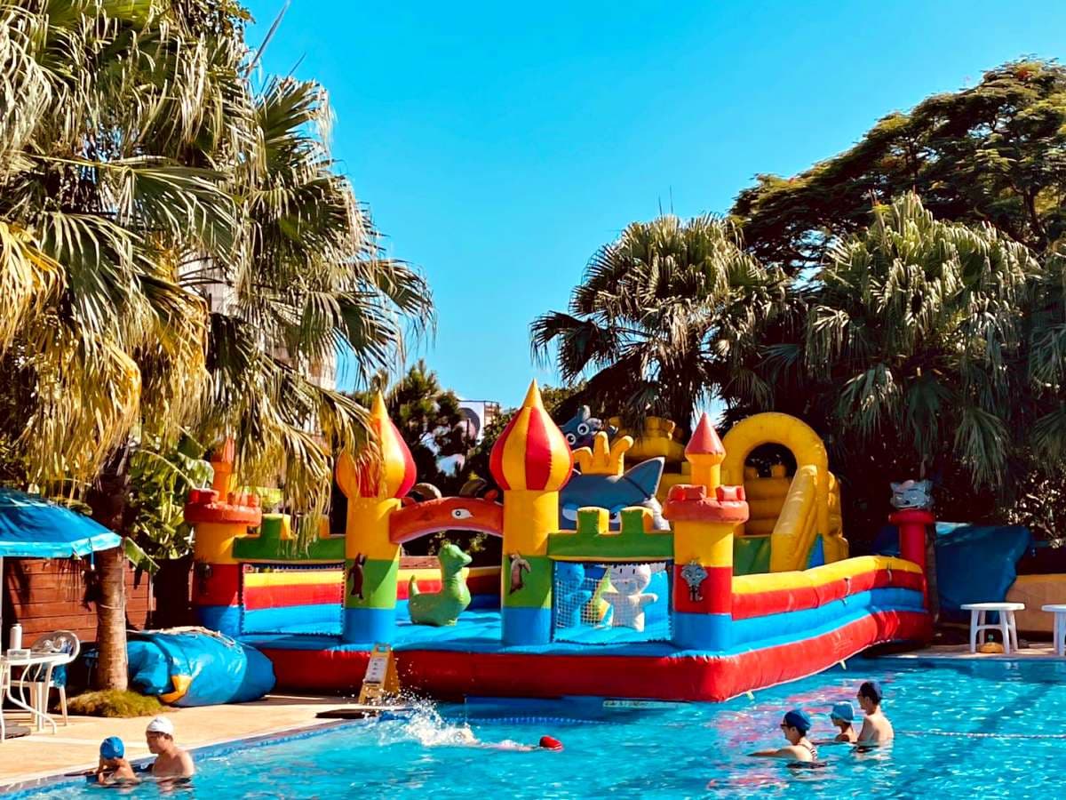 新竹高人氣「戶外水上樂園」開放了!大型滑水道、氣墊樂園1票玩到飽消暑氣 新竹高人氣「戶外水上樂園」開放了!大型滑水道、氣墊樂園1票玩到飽消暑氣