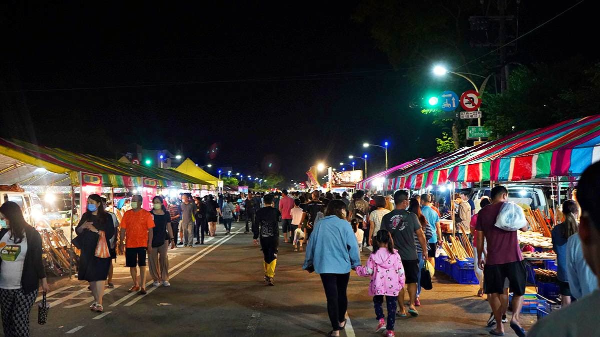 全台唯一「民俗美食市集」只有2天!逾450家竹藝小物、夜市美食攤位逛到腳痠 全台唯一「民俗美食市集」只有2天!逾450家竹藝小物、夜市美食攤位逛到腳痠