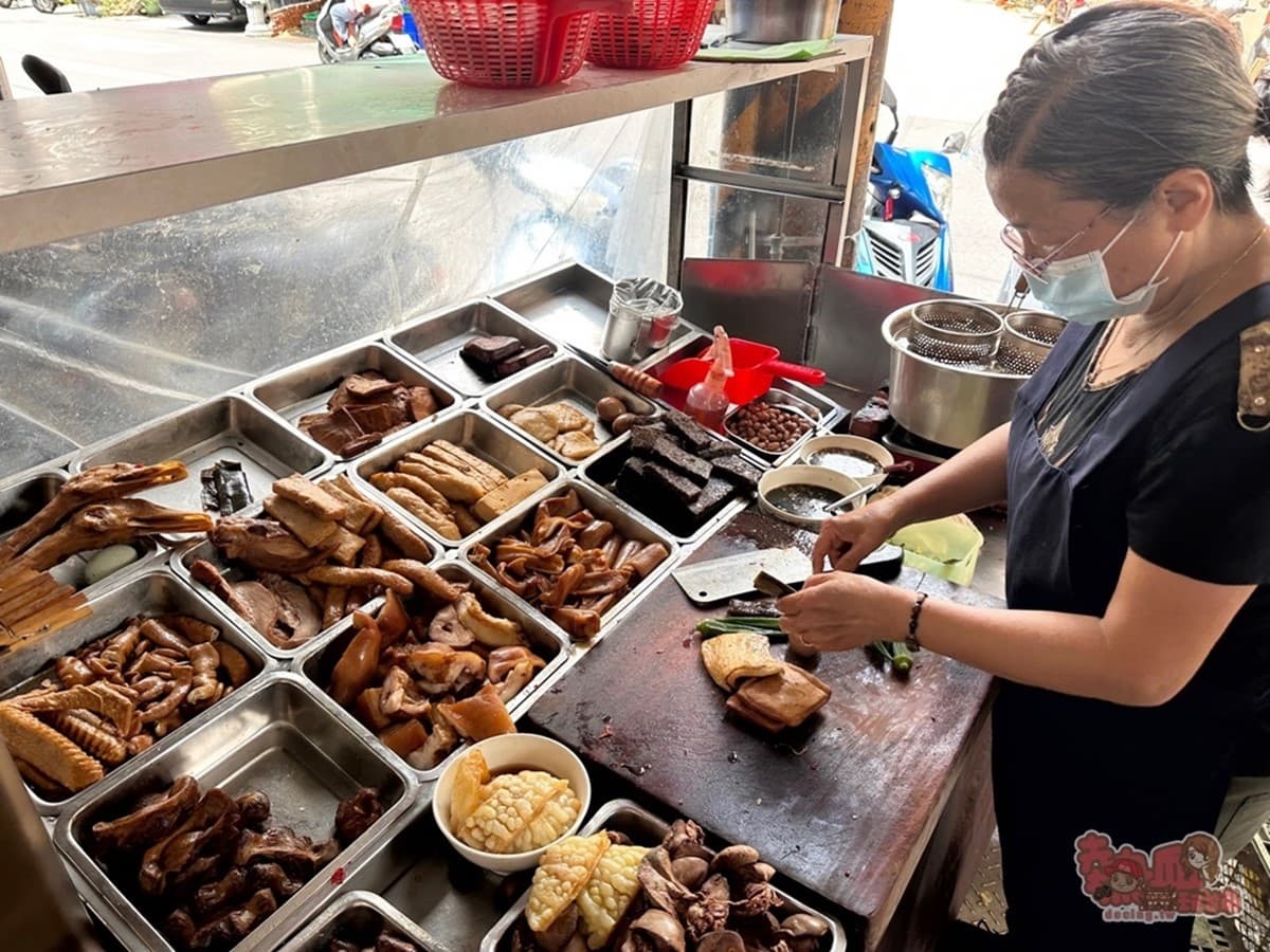 佛系「水餃3.5元」地點曝!乾麵、湯麵不超過50元,免費飲料、銅板價吃飽飽 佛系「水餃3.5元」地點曝!乾麵、湯麵不超過50元,免費飲料、銅板價吃飽飽
