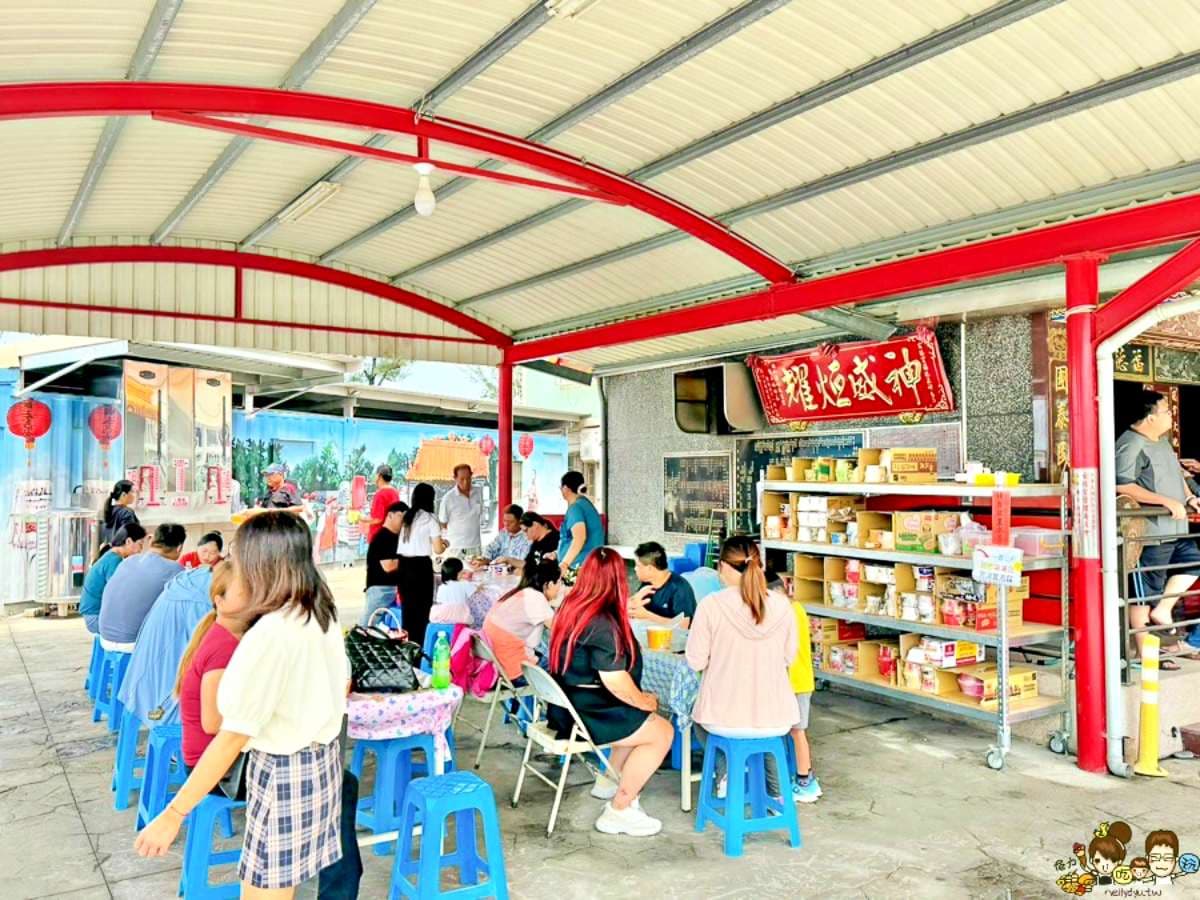 南台灣第一家「泡麵土地公廟」地點曝!拜完免費吃保庇泡麵,邊搭海景好愜意 南台灣第一家「泡麵土地公廟」地點曝!拜完免費吃保庇泡麵,邊搭海景好愜意