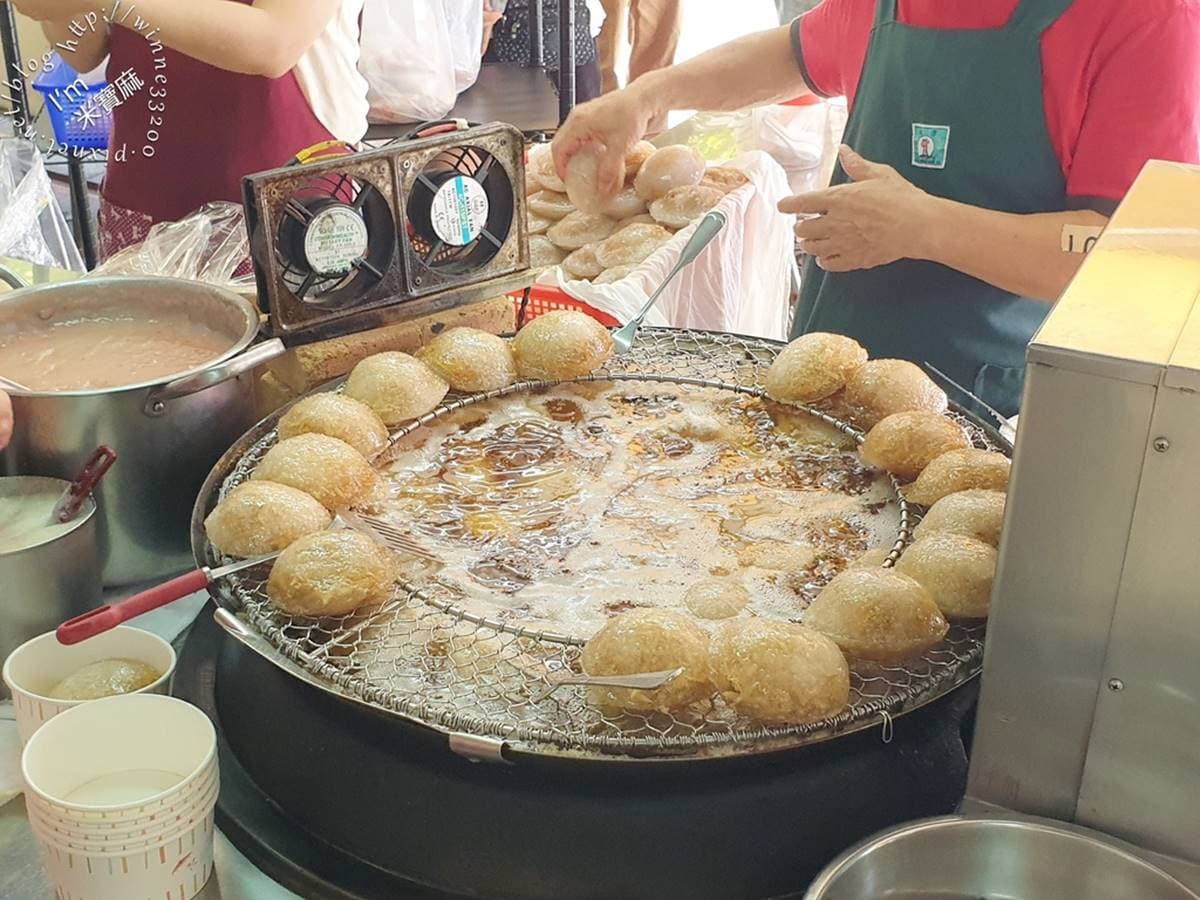 台北最狂「排隊肉圓」!超難買聞名、限量晚來吃不到,老饕狂掃50顆 台北最狂「排隊肉圓」!超難買聞名、限量晚來吃不到,老饕狂掃50顆