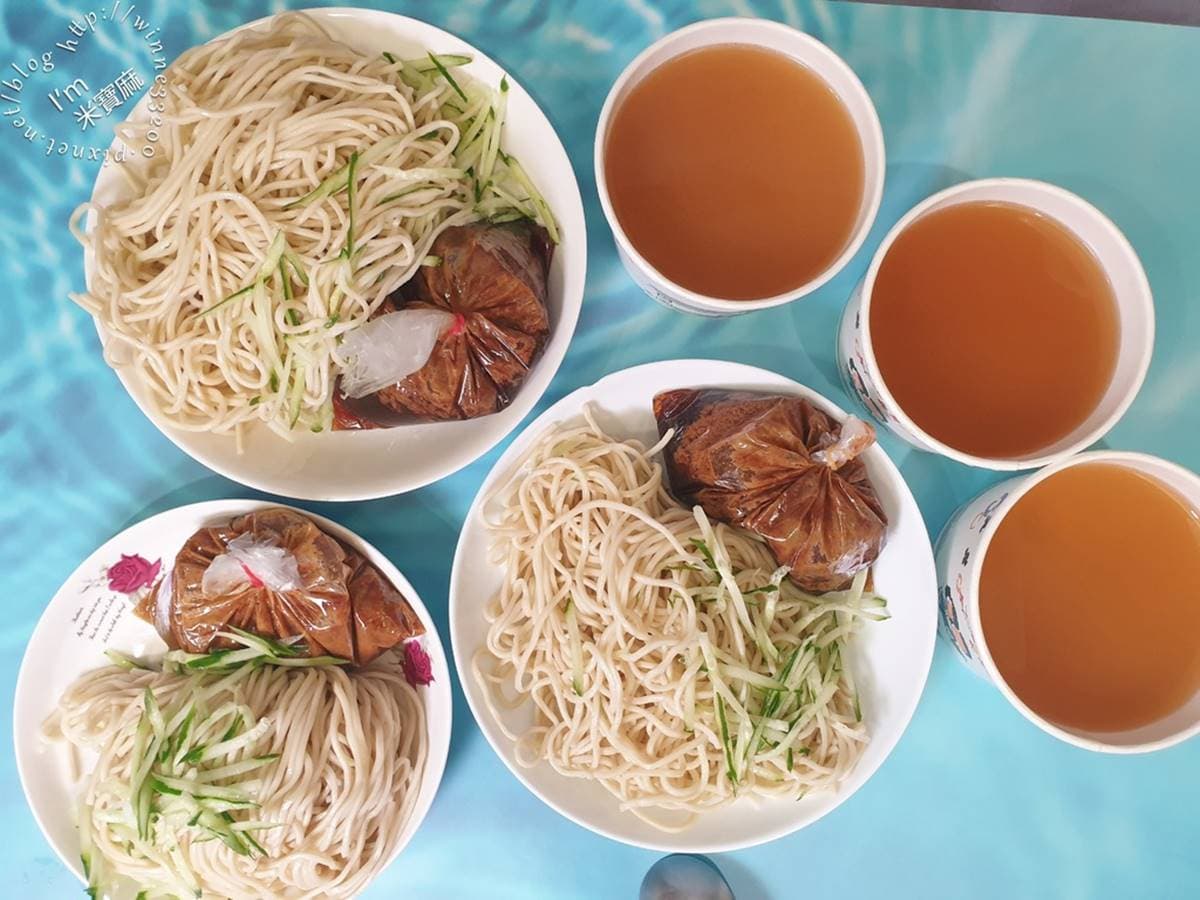 南機場最強涼麵早餐!便宜大分量在地最愛,還沒開門就排隊、想吃先等1小時 南機場最強涼麵早餐!便宜大分量在地最愛,還沒開門就排隊、想吃先等1小時