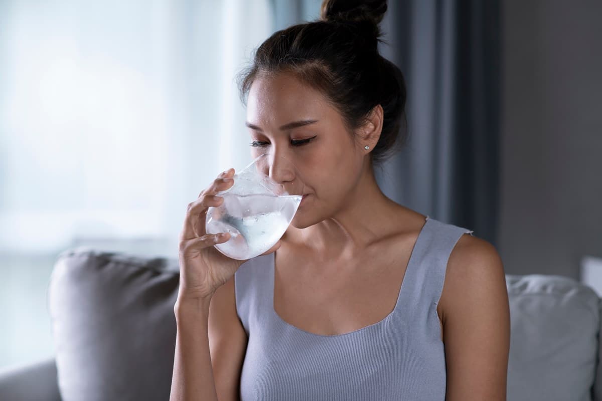 都市傳說解密!「喝冰水有助減肥」真的嗎?專家認有用但「1原因」不推薦 都市傳說解密!「喝冰水有助減肥」真的嗎?專家認有用但「1原因」不推薦