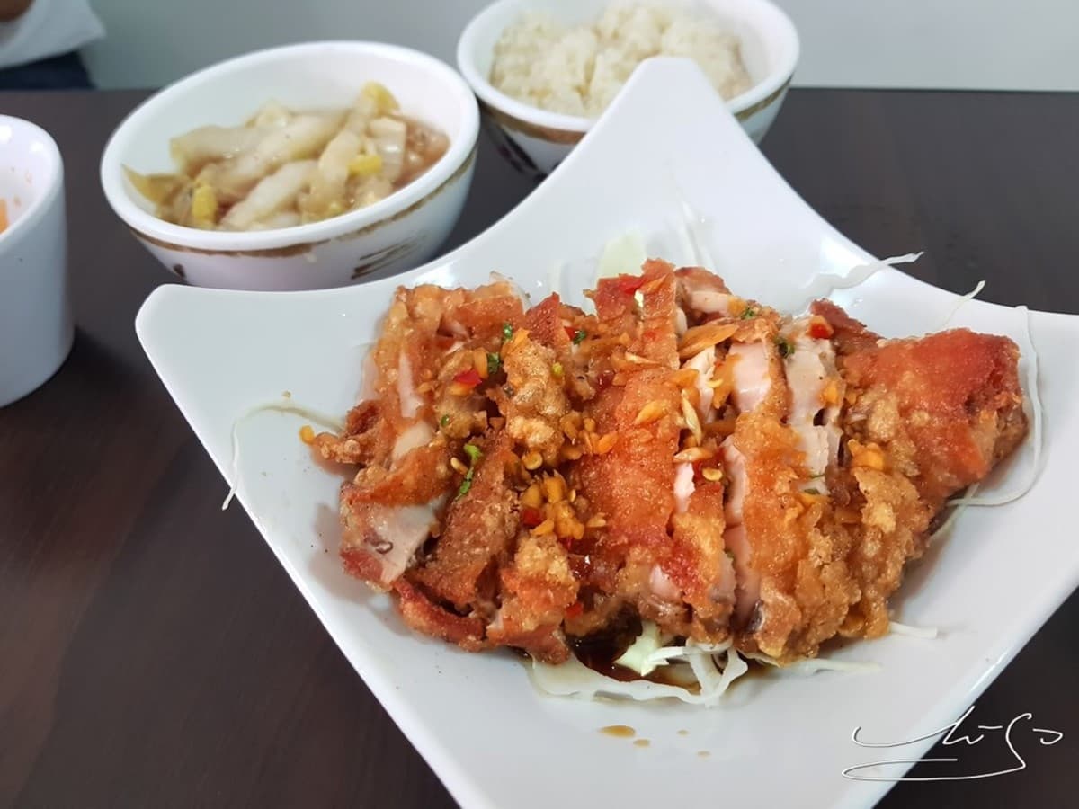 均一價100元吃到飽!台北高CP值泰式料理藏巷弄,白飯、甜湯、飲料無限供應 均一價100元吃到飽!台北高CP值泰式料理藏巷弄,白飯、甜湯、飲料無限供應