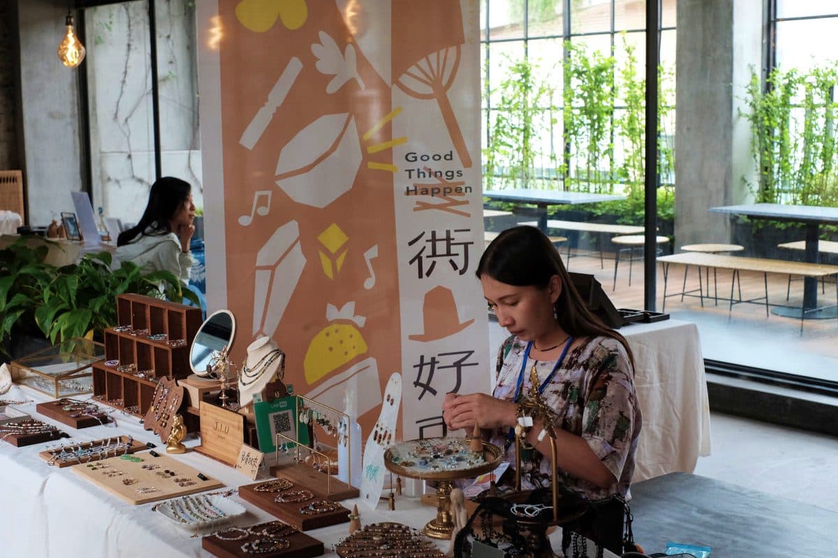 全台首創「巷弄市集」在台南!30家文創攤位逛爆,門票100元優惠只到6月底 全台首創「巷弄市集」在台南!30家文創攤位逛爆,門票100元優惠只到6月底