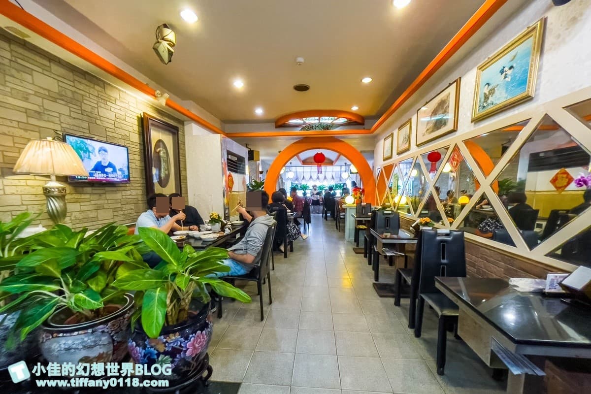 台北隱藏版「夜總會排骨飯」!秒回70年代復古大舞廳,飄香50年老店傳奇 台北隱藏版「夜總會排骨飯」!秒回70年代復古大舞廳,飄香50年老店傳奇
